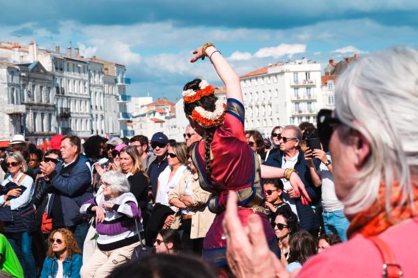 1 KM DE DANSE PARCOURS SUR LE PORT
